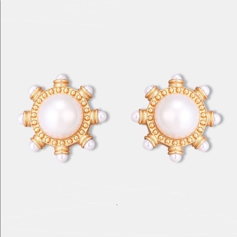 Vintage Round Pearl Clips with Studs
